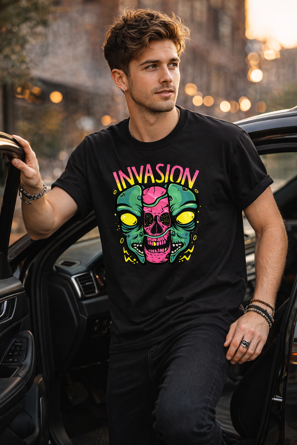 “Invasion” Alien Graphic T-Shirt – Retro Futuristic Streetwear Design